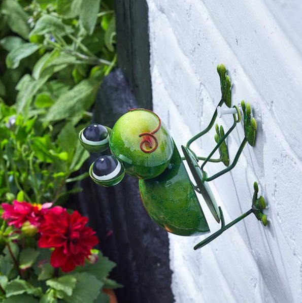 Décor mural de jardin en acier peint à la main Grenouille fantaisie