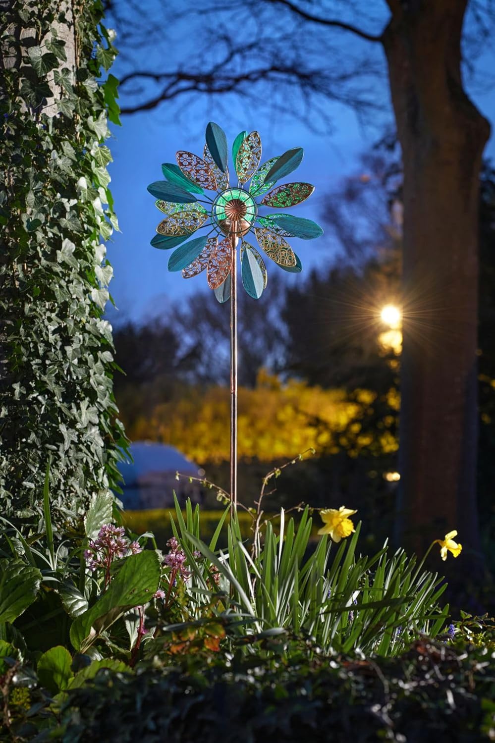 Moulin à vent solaire avec lumière LED Ornement de jardin cinétique